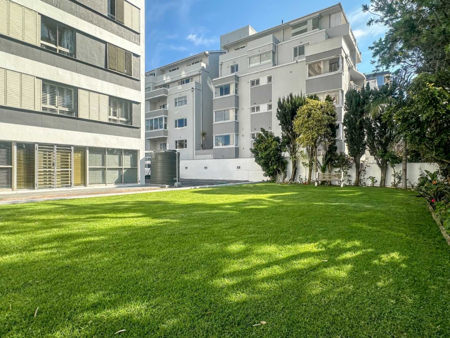 3 Bedroom Property for Sale in Green Point Western Cape
